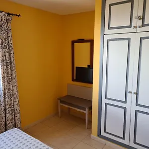 https://oasis-royal-f319.in-canary-islands.com